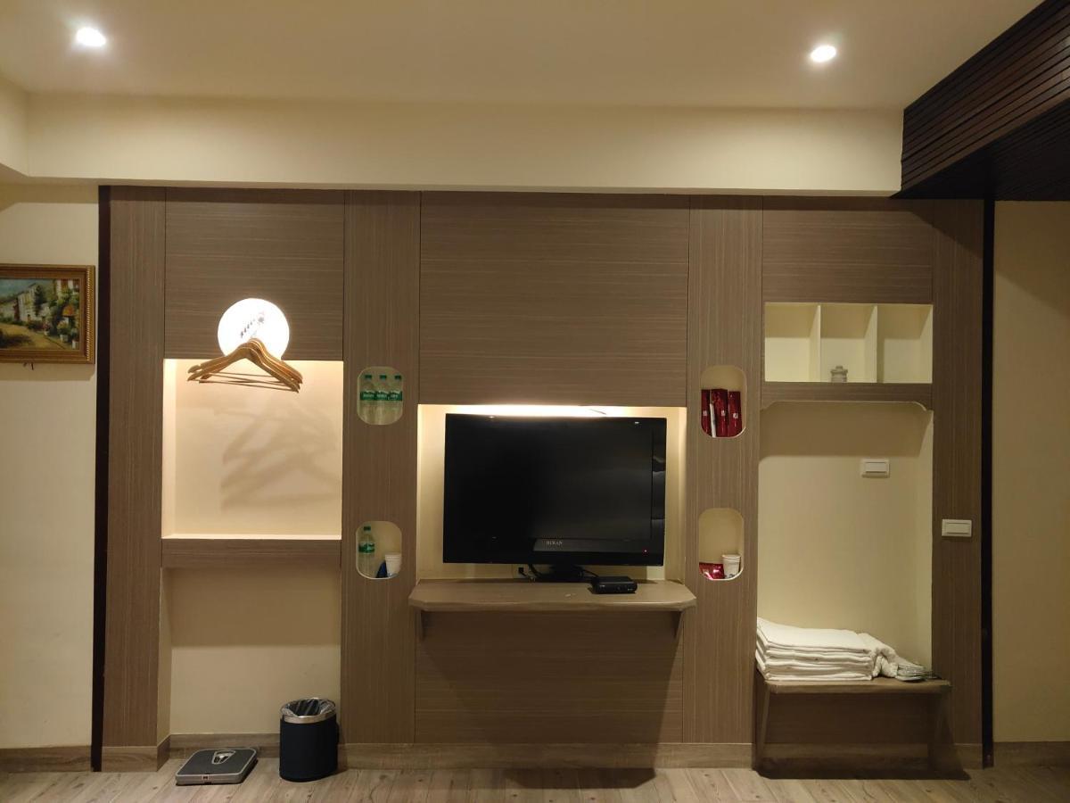 Empire Pacific Castle Hotell Yangmei Eksteriør bilde